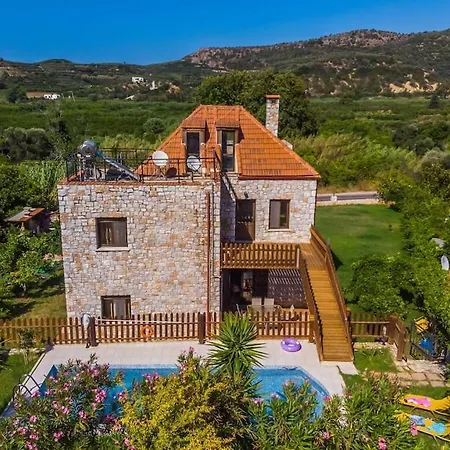 Villa Vicina - In Platanias And 4min By The *