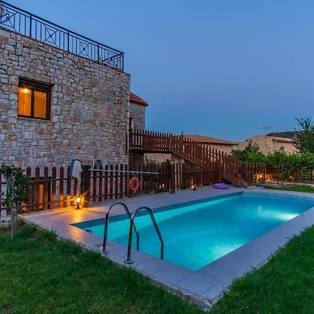 Villa Vicina - In Platanias And 4min By The