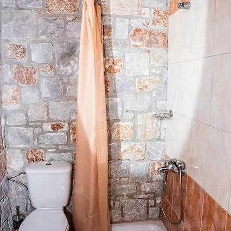 Vicina - In Platanias And 4min By The