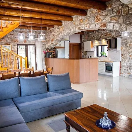 Vicina - In Platanias And 4min By The Villa