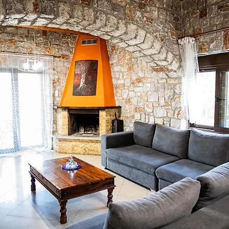 Vicina - In Platanias And 4min By The Вилла Ханья