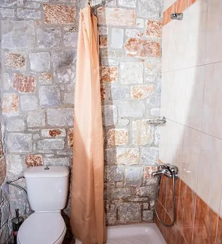 Vicina - In Platanias And 4min By The