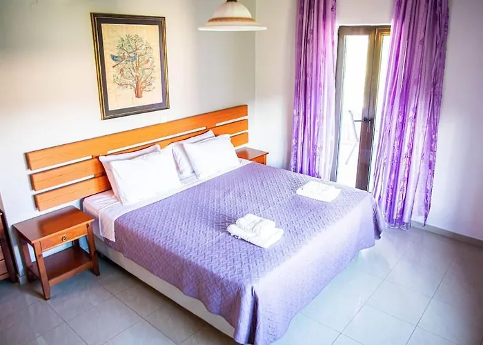 Vicina - In Platanias And 4min By The *