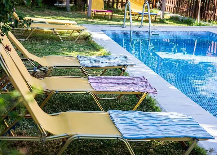 Vicina - In Platanias And 4min By The