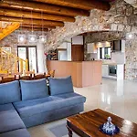 Vicina - In Platanias And 4min By The Villa