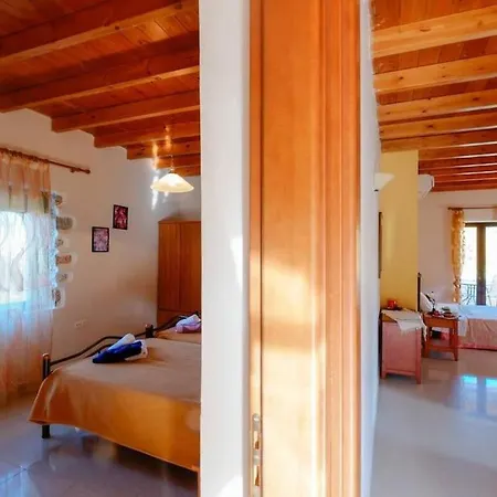 Vicina - In Platanias And 4min By The